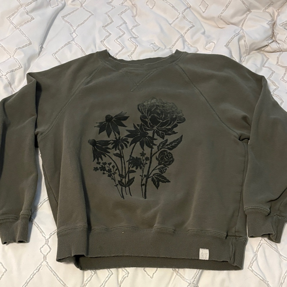 American Eagle Outfitters Olive Green Floral Crew Neck Sweater